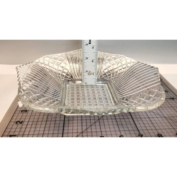 Vintage Clear Pressed Glass Square Serving Bowl With Ribbed & Diamond Pattern Sc - Picture 2 of 7